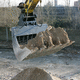 screening bucket / for excavators / 6 teeth