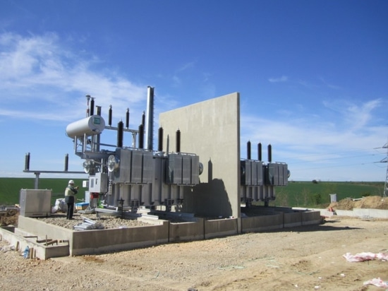 Example of a kolektor ETRA transformer equipped with a CERBERO fire wall and deported pit DEPOSIT