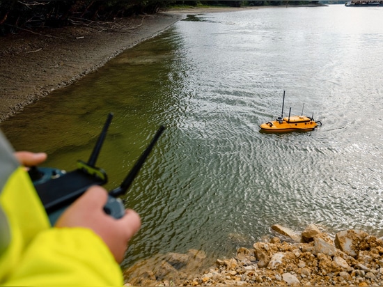 CHCNAV Unmanned Marine Drone with ADPC