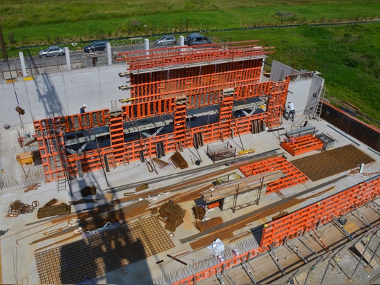 A total of approximately 600 m² of LOGO.3 wall formwork was in use for building the new West Fire Station in Lahr.