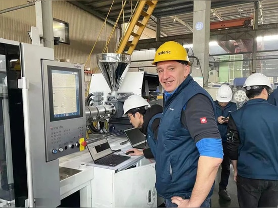 From the meeting room to the workshop, Chinese and German artisans were having heated discussions. In the discussion of Tederic intelligent injection molding one-stop research and development, manu...