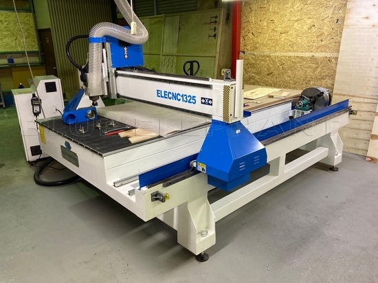 Japan customer received his ELECNC1325 machine.