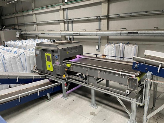 VARISORT+ multi-sensor sorting system for positive detection of clear PET in pre- and post-sorting