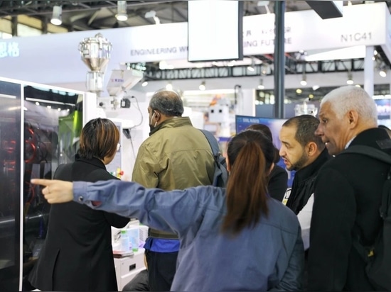 Unleashing Innovation at SWOP 2023: SML's NAVIS All-Electric Injection Molding Machine Sets the Stage for Future Packaging Solutions