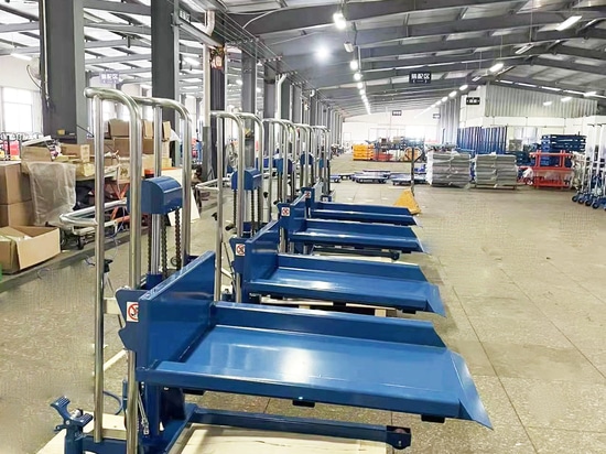 Elevate Your Operations with SANTSAI BRAND’s Premium Lift Tables