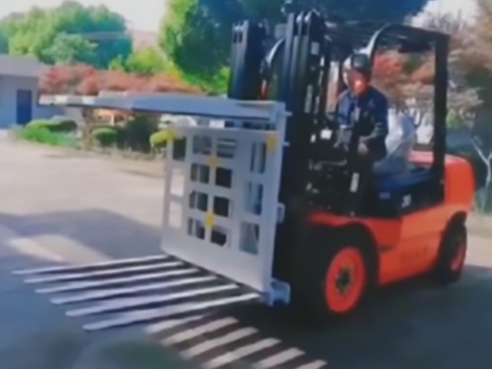 Transform Your Material Handling with SANTSAI's Electric Forklift with Reel Clamp