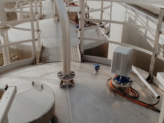UWT – Guaranteeing Quality, Durability, and Precision in the Synthetics Industry