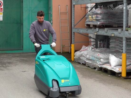 Sweeping dust from the yards is the biggest cleaning challenge for a builders’ merchant.