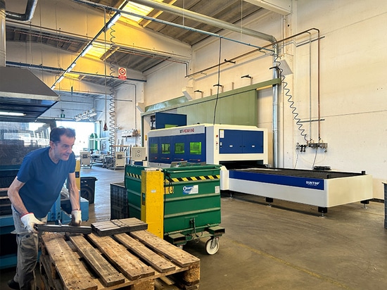 Italian Customer Purchased Laser Cutting Machine Again And Trained Successfully