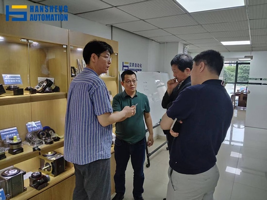 Korean Customer Delegation Visited Hansheng Automation For An In-depth Study Of Core Business Of Precision Manufacturing