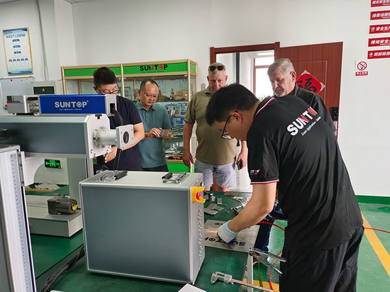 South African Customer Visits Suntop Laser's Factory And Receives High Praise for The Performance of The Laser Welding Machine