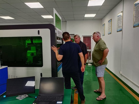 South African Customer Visits Suntop Laser's Factory And Receives High Praise for The Performance of The Laser Welding Machine