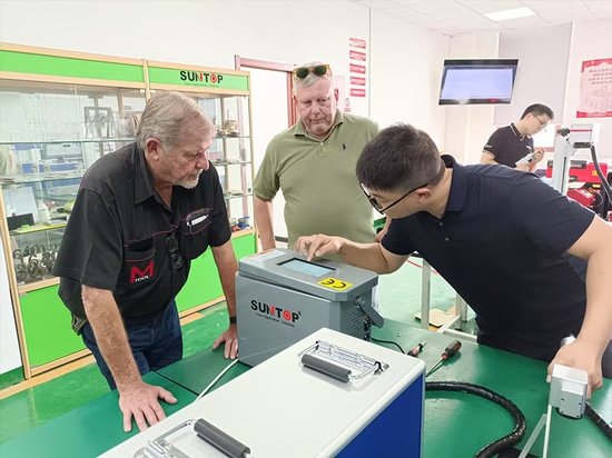 South African Customer Visits Suntop Laser's Factory And Receives High Praise for The Performance of The Laser Welding Machine