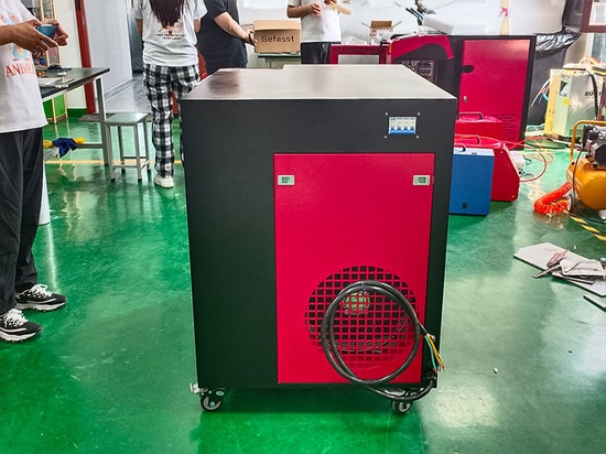 Italian Customer Successfully Purchases Suntop 2000W Handheld Laser Cleaner