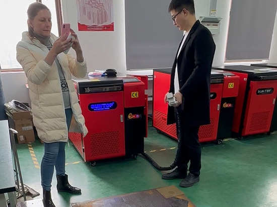 Georgian Customer Visits Suntop Factory And Purchases 2000W Laser Cleaner