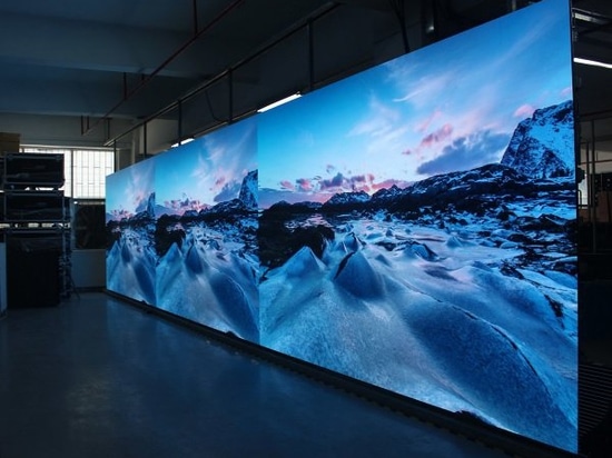 In-depth Comparison of LED Display vs LCD Touchscreen Industrial Panel PCs