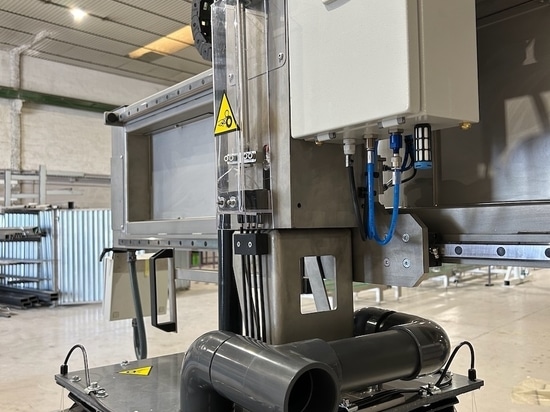 Semi-Automatic SP1 for corrosive products