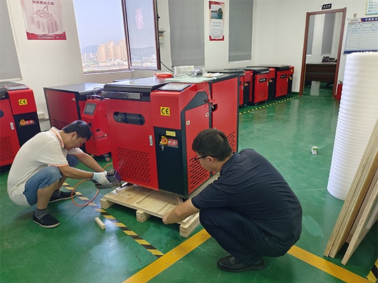 Custom 3000W Handheld Laser Cleaning Machine Shipped to Italy!
