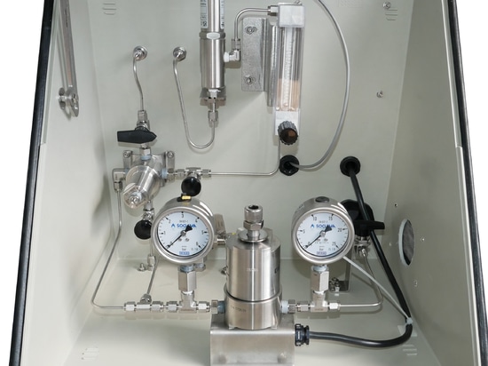 Sampling liquefied CO2 from anaerobic digestion