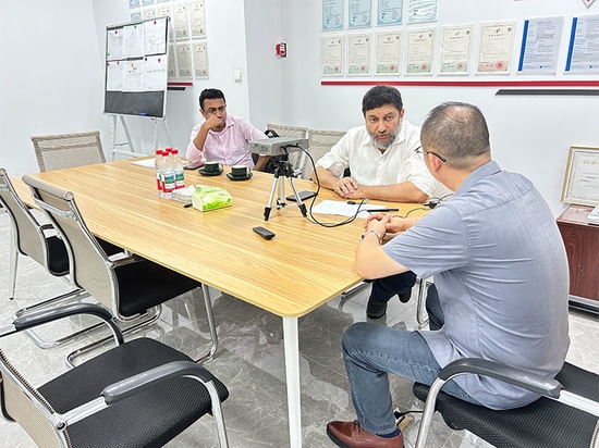 Suntop Welcomes Bangladeshi Customers, And The Laser Welding Machine On-site Inspection Is Successful!