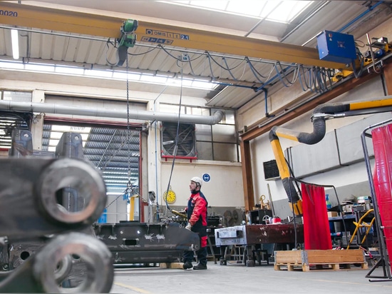 GAE – Top-Running Workstation Cranes