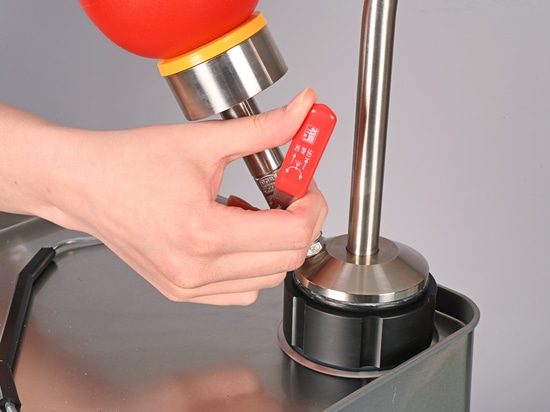Solvent pump hand operated, for tin-foil canisters (Bürkle GmbH)