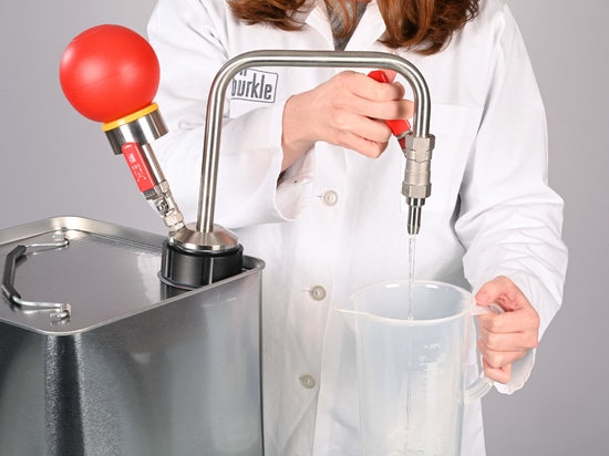Solvent pump hand operated, for tin-foil canisters (Bürkle GmbH)