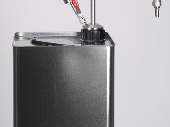 Solvent pump hand operated, for tin-foil canisters (Bürkle GmbH)