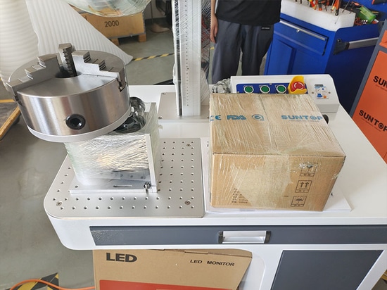 Suntop Cabinet Fiber Laser Marking Machine with D200 Rotary Axis Shipped To Shanghai