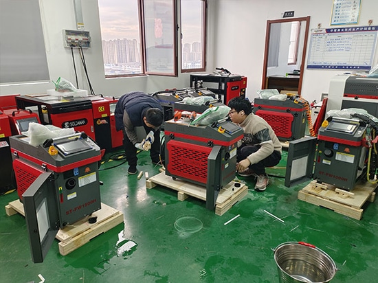 SUNTOP Successfully Delivers 8 Customized 1500W Handheld Laser Welding Machines to Spanish Client
