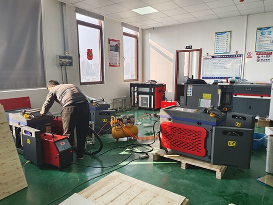Four Custom 2000W Handheld Laser Welders Shipped to Spanish Client