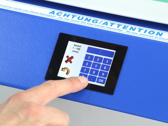 Intuitive operation via touch display