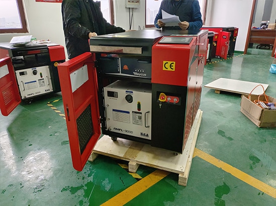 Italian Client Partners with Suntop Laser for Repeat Purchase of 3000W Handheld Laser Cleaning Machine