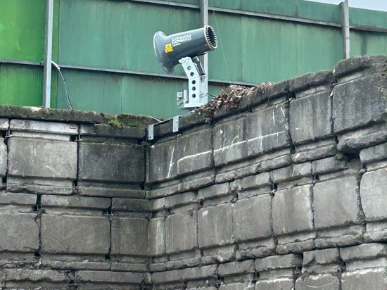 Dust control on waste storage bays with Conrad LC30R-Bikini