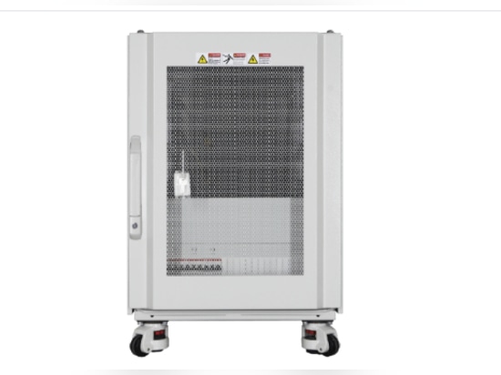 19 U Cabinet