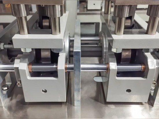 Figure 4 Mandrel positioning keeps stations align