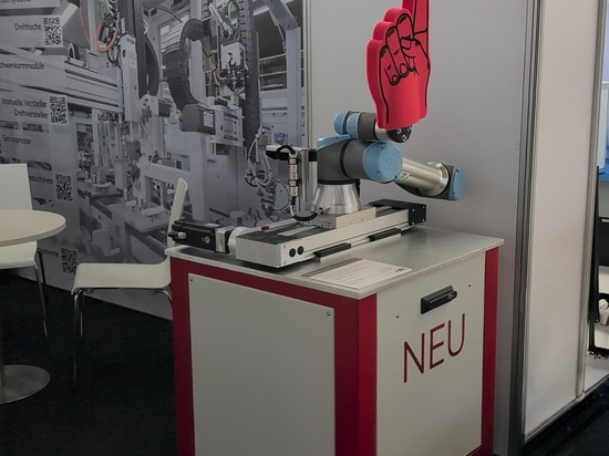 7th axis for cobots and robots