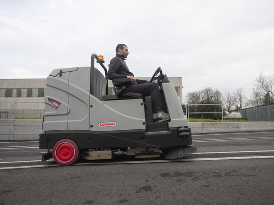 C120: The Comac industrial floor scrubber, designed for every cleaning need