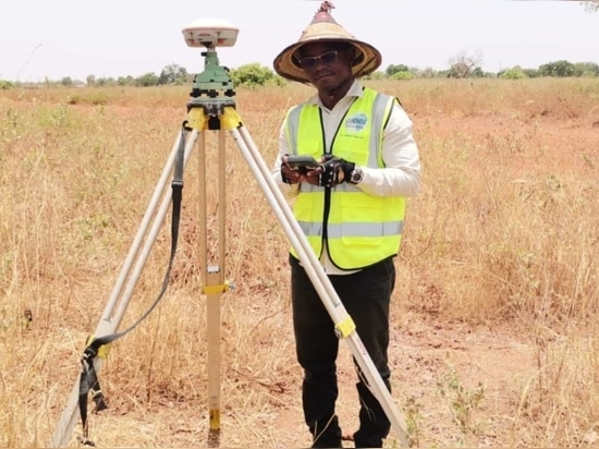 Beyond Coordinates: Sharing the ESG Footprints of ComNav Technology