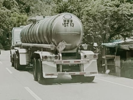 UWT Level Switch Ensures Reliable Detection in Chemical Tank Trucks