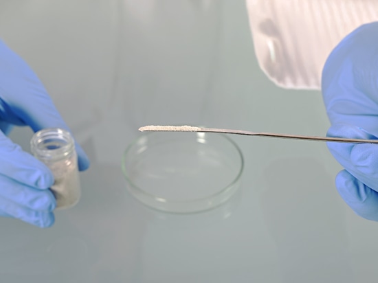 Fine dosing spatula for the smallest sample quantities: Micro powder spatula, angular/half-round shaped, made of stainless steel (Bürkle GmbH)