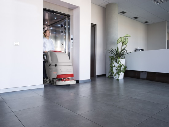 Antea: the compact, high-performance and easy-to-use professional floor scrubber