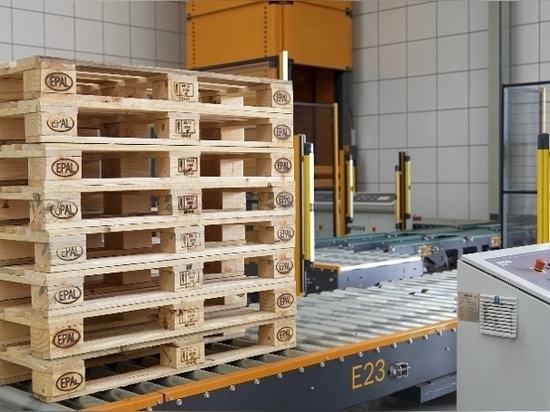 Advanced Logistics line at Porcelanosa Group