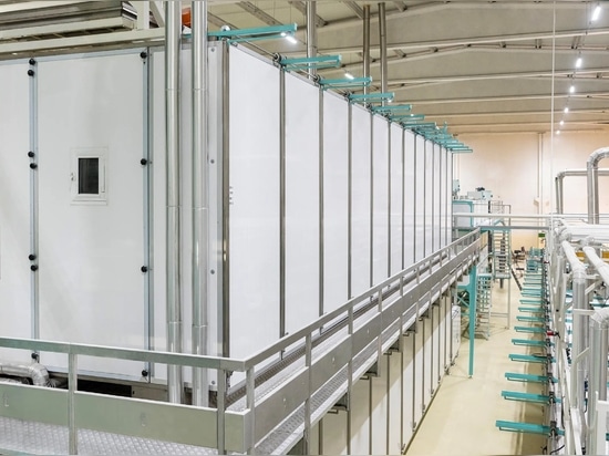 Multi-deck drying section of a short-cut pasta line
