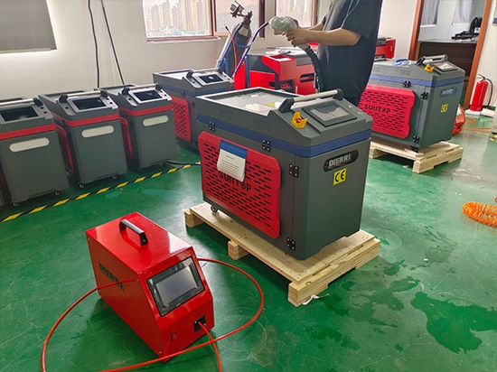 SUNTOP High-Stability 2000W 4-in-1 Laser Welders Shipment to Italy