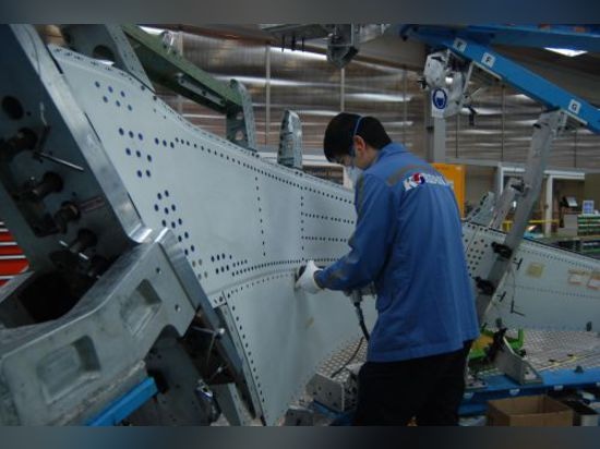 Korean Air Aerospace Division, the sole supplier of Airbus’ Sharklets, delivered the 1,000th wingtip device in Feb. 2014. SOURCE: Airbus and Korean Air.