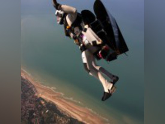 JETMAN BY BREITLING JET TEAM