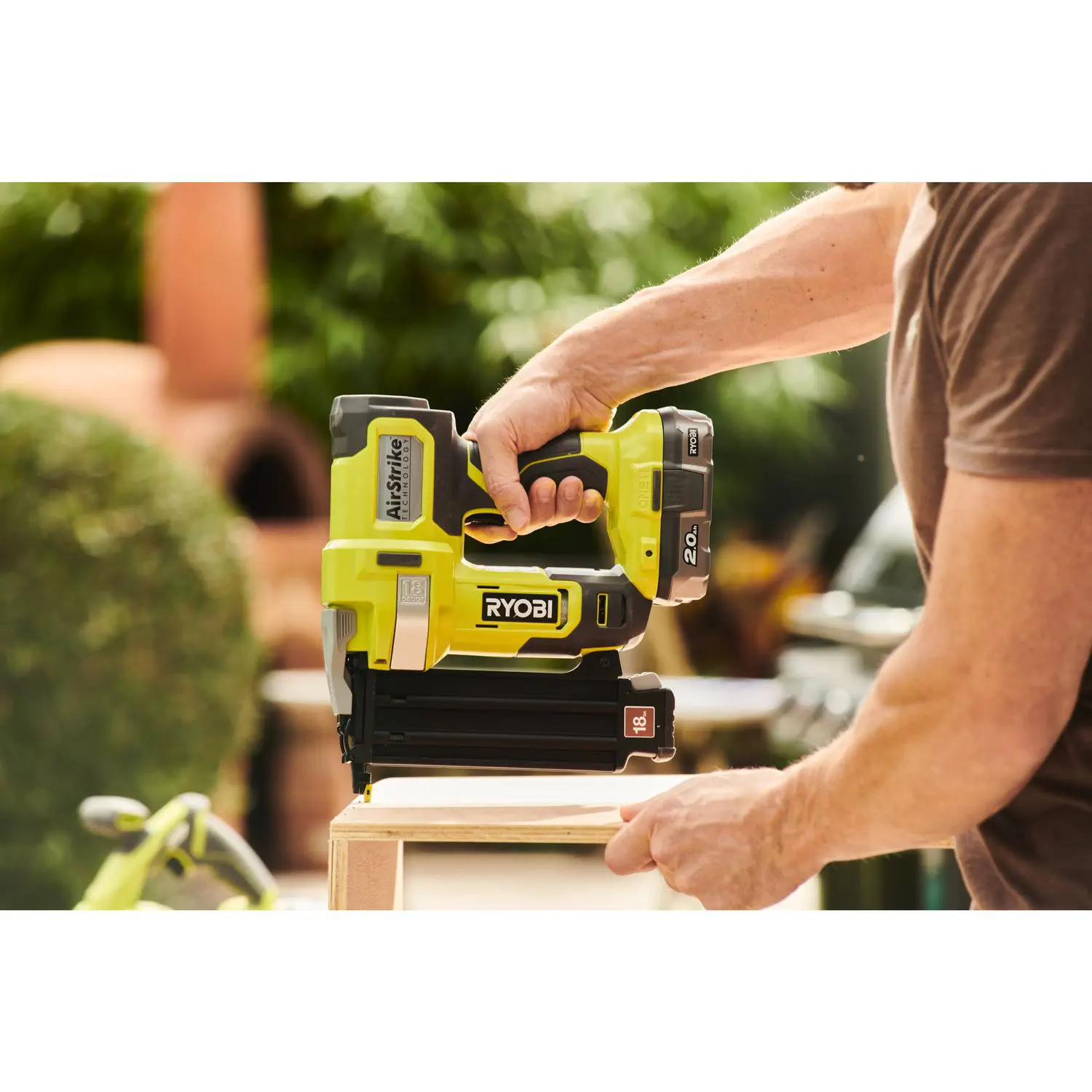 バッテリー式釘打ち機 - R18GN18-0 - RYOBI - 木材用 / 仕上げ用