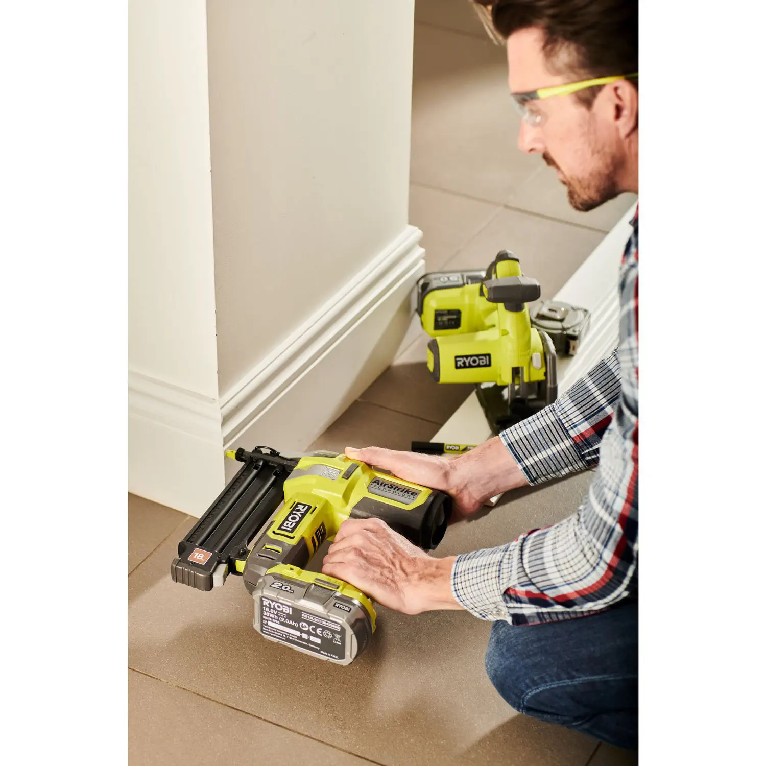バッテリー式釘打ち機 - R18GN18-0 - RYOBI - 木材用 / 仕上げ用