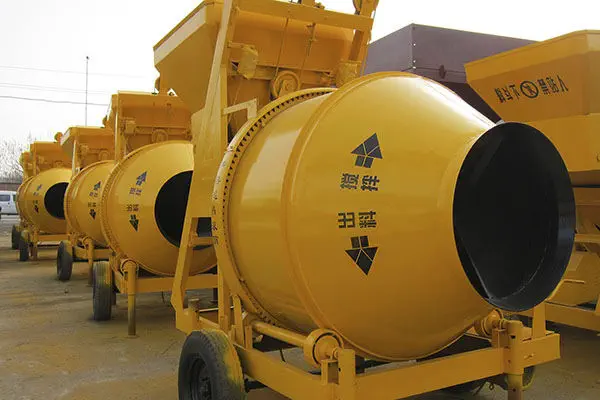 移動型コンクリートミキサー - JZC series - Henan YCZG Machinery
